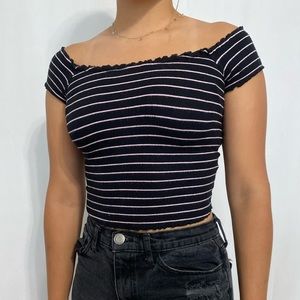 GARAGE off the shoulder crop top